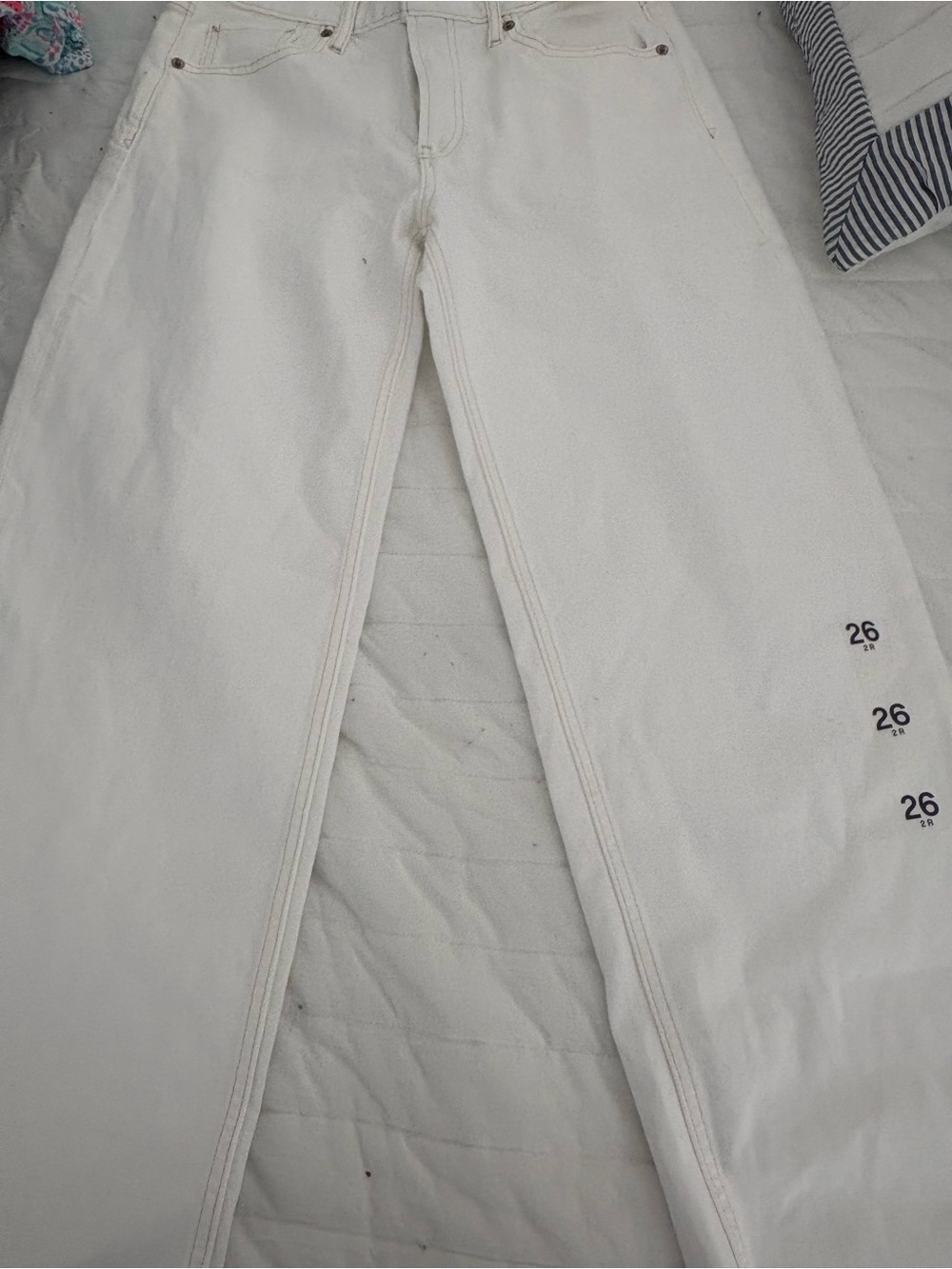 GAP Off-White Wide-Leg Jeans